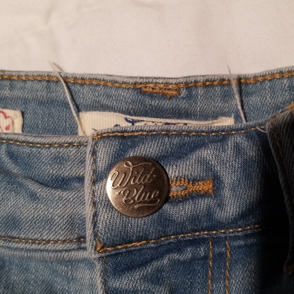 Denim Mini - Picture 3 of 4